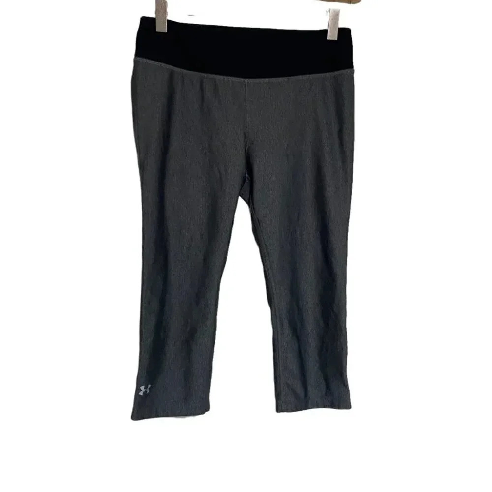 Under Amour S Fitted gray & black capris gym workout walking